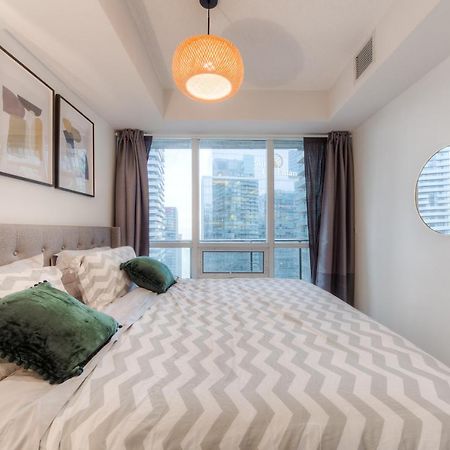 Stylish Newly Furnished Condo With Beautiful Lake View Toronto Kültér fotó