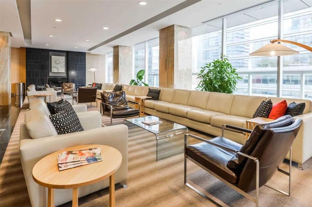 Stylish Newly Furnished Condo With Beautiful Lake View Toronto Kültér fotó